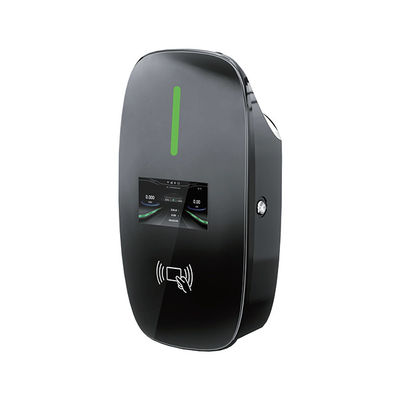 Oplaadpalen en oplossingen met swipe-kaartlezer en natuurlijke koelplaat